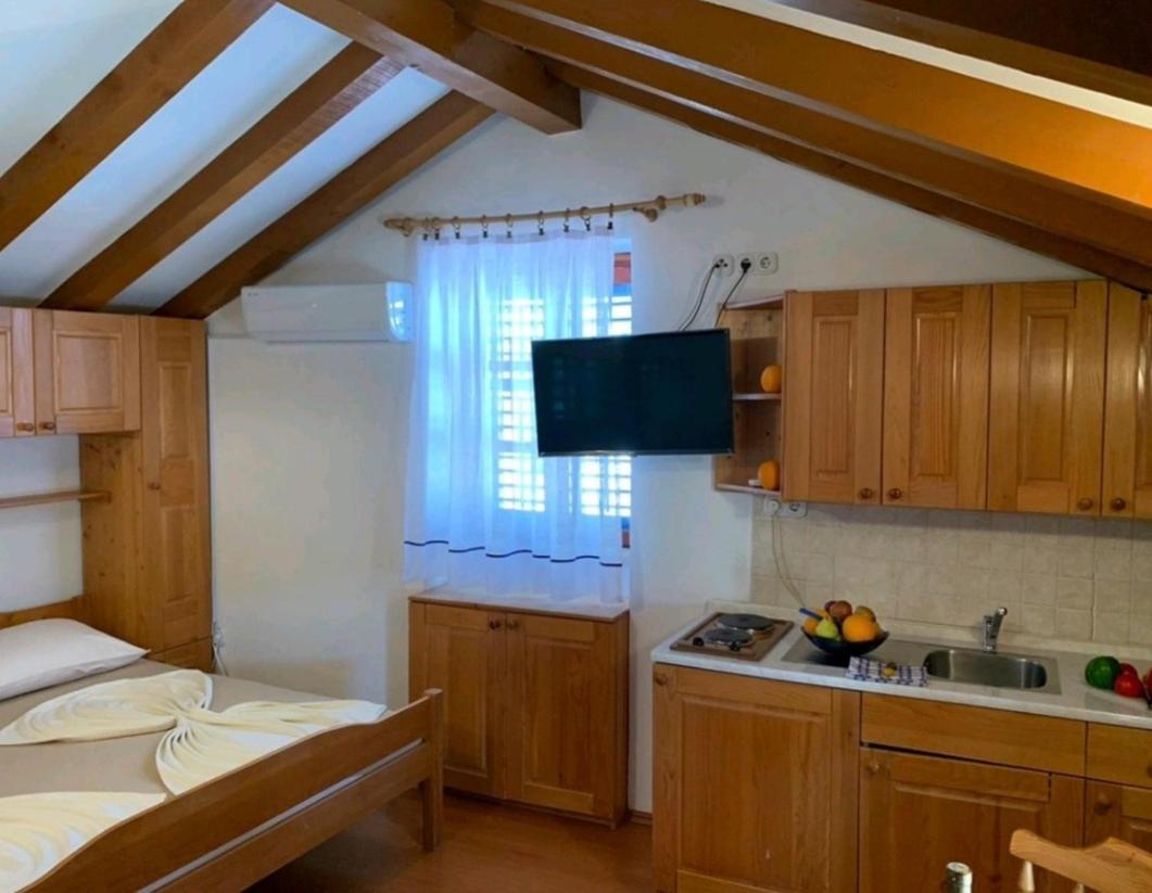 Lovely Studio Apartments Mali Raj 弗尔萨尔 外观 照片