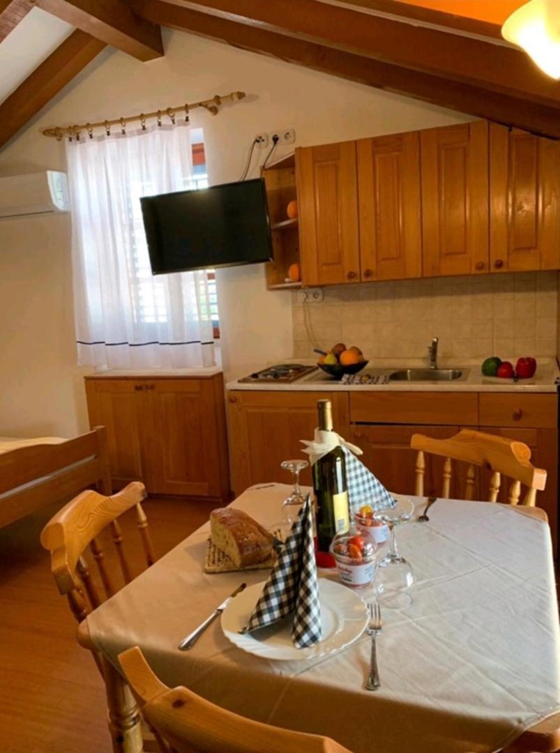 Lovely Studio Apartments Mali Raj 弗尔萨尔 外观 照片